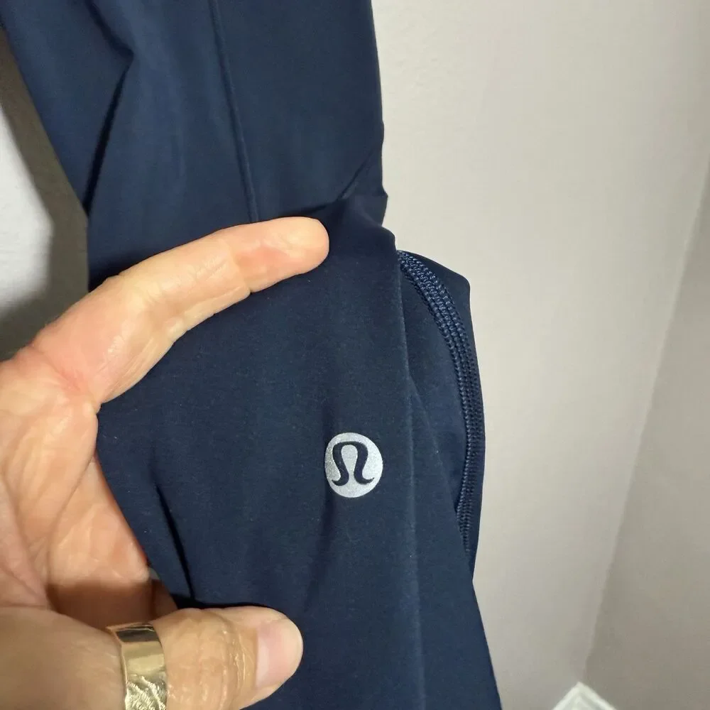 Lululemon Navy Fast Free High-Rise Crop II 23